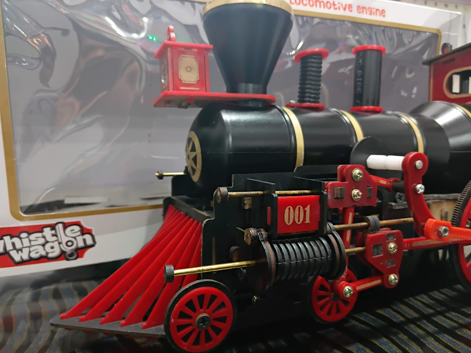 VINTAGE STYLE LOCOMOTIVE ENGINE 2.4GHZ REMOTE CONTROLLED ENGINE RANGE UPTO 100METER MADE IN INDIA