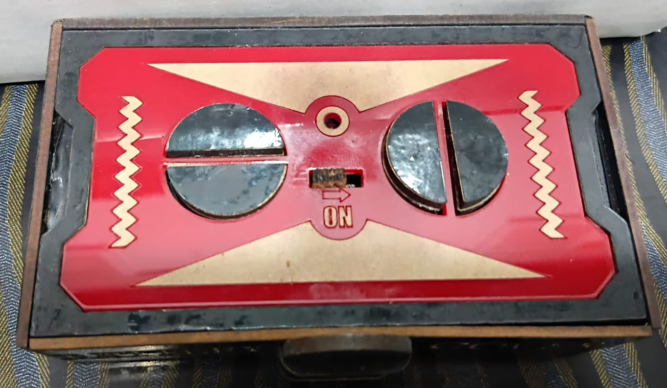 VINTAGE STYLE LOCOMOTIVE ENGINE 2.4GHZ REMOTE CONTROLLED ENGINE RANGE UPTO 100METER MADE IN INDIA