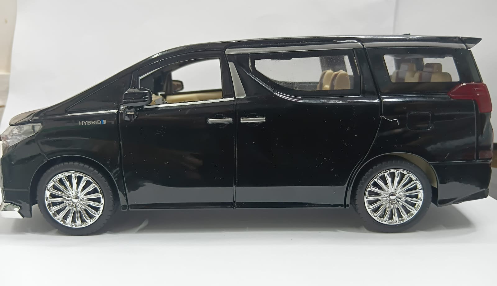 CHE ZHI DIE-CAST 1:24 TOYOTA ALPHARD SIMULATION SOUND AND LIGHT PULL BACK SERIES BLACK COLOR