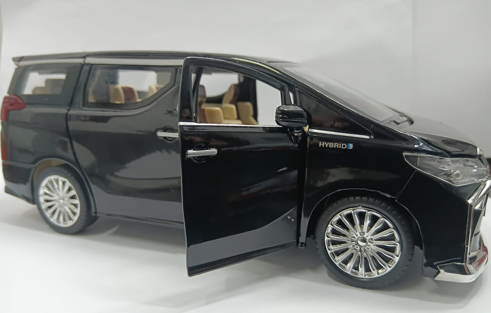 CHE ZHI DIE-CAST 1:24 TOYOTA ALPHARD SIMULATION SOUND AND LIGHT PULL BACK SERIES BLACK COLOR