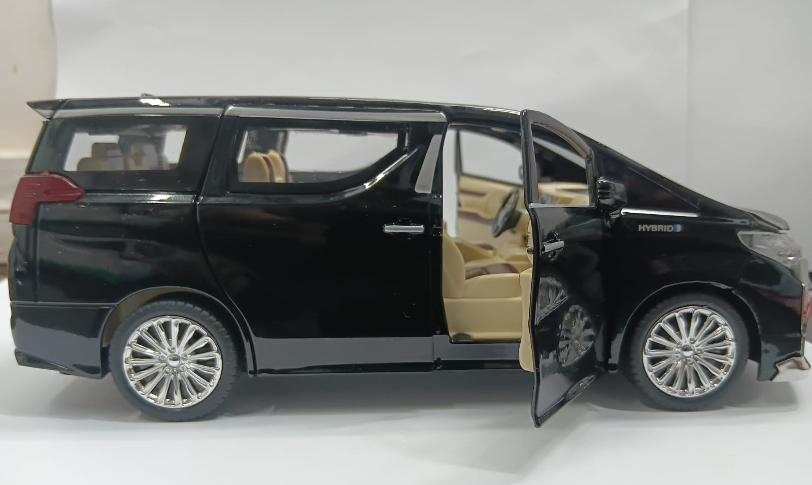 CHE ZHI DIE-CAST 1:24 TOYOTA ALPHARD SIMULATION SOUND AND LIGHT PULL BACK SERIES BLACK COLOR
