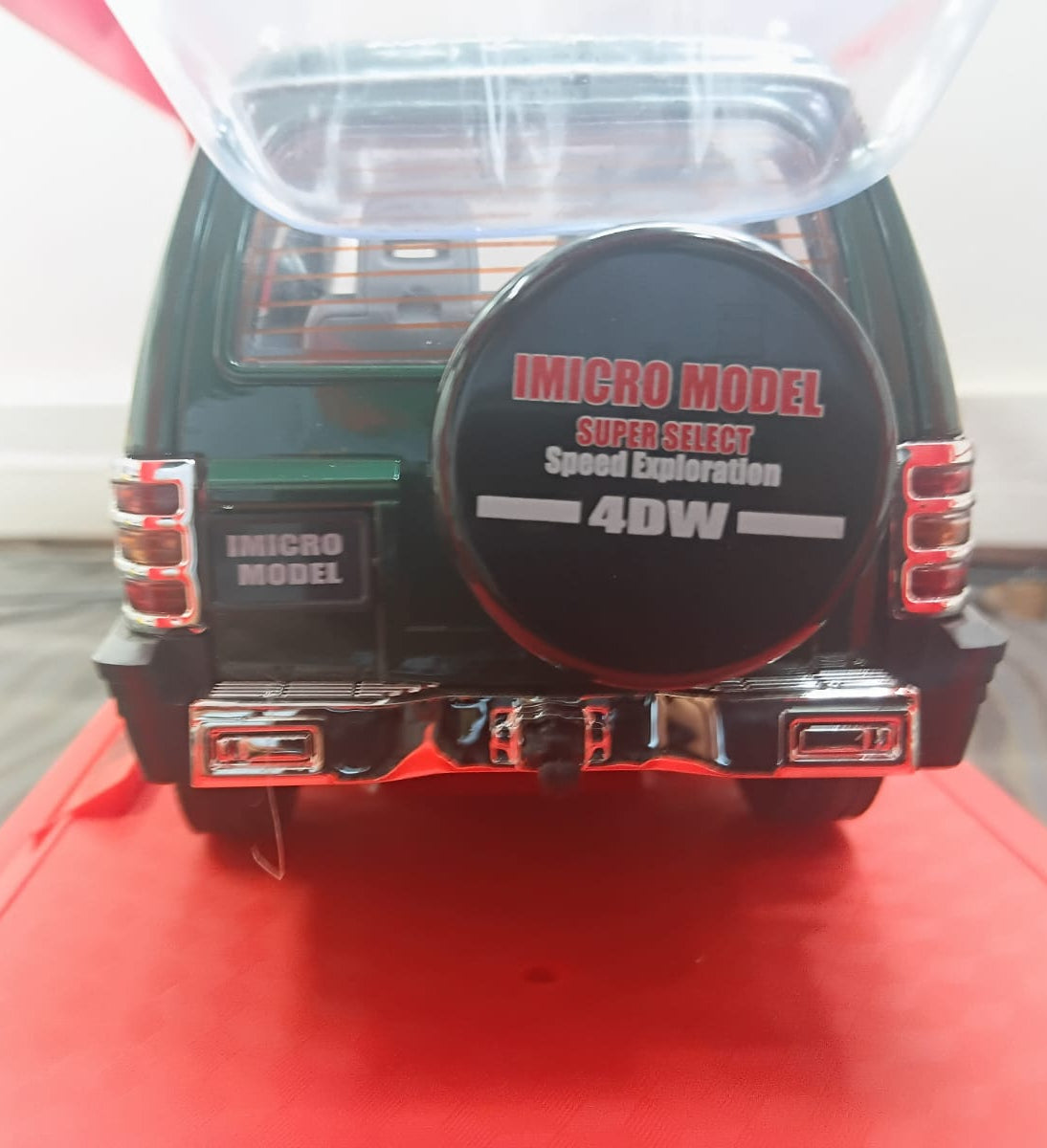 MB826-1 DIE-CAST METAL 1/18 PULL-BACK AND LIGHT FEATURE OPENABLE DOOR