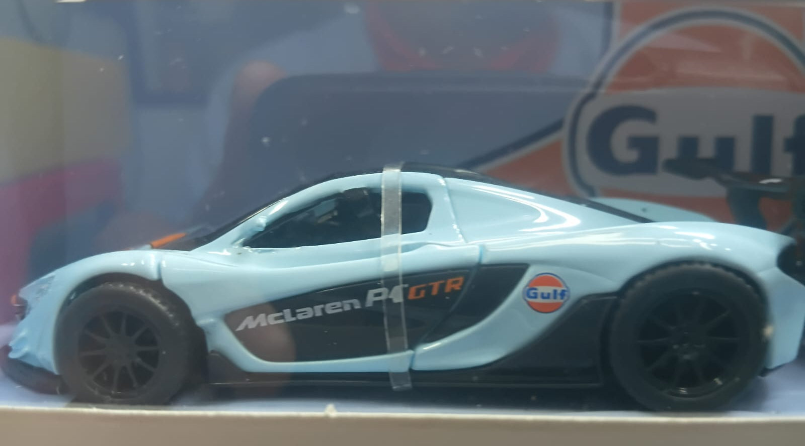 CCA 67277F GULF OIL GAS STATION ASSEMBLY PLAYSET 1/72 VOLVO TRUCK OIL TANKER 1/40 MCLAREN P1 GTR