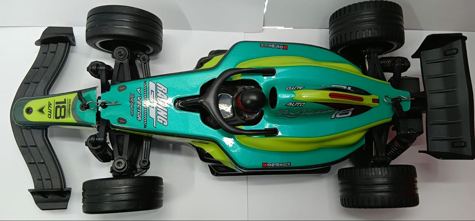 IRC-DRIFT 9009E 1:14 2.4GHZ 4WD 40KM/H DRIFT R/C CAR GREEN COLOR