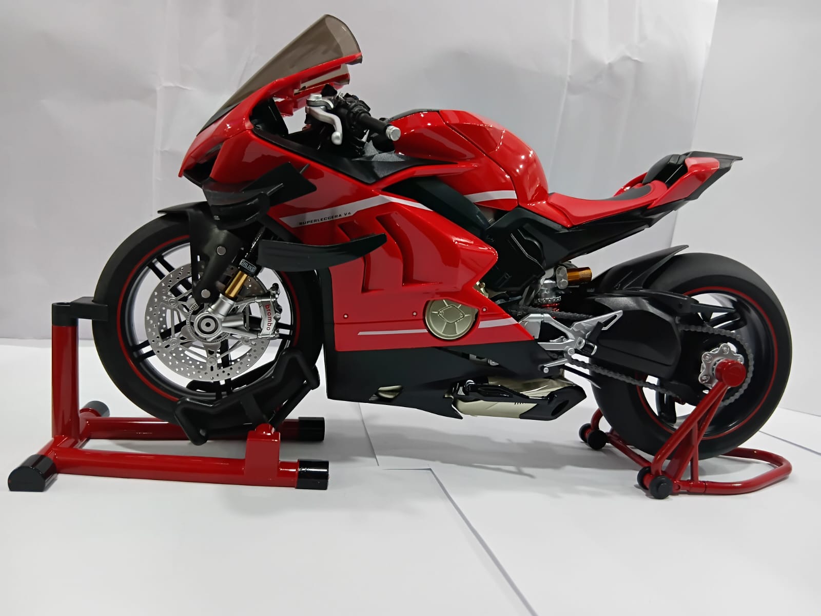 XLG M92334-6 1/7 K2 DUCATI PANIGALE V4 MOTORCYCLE