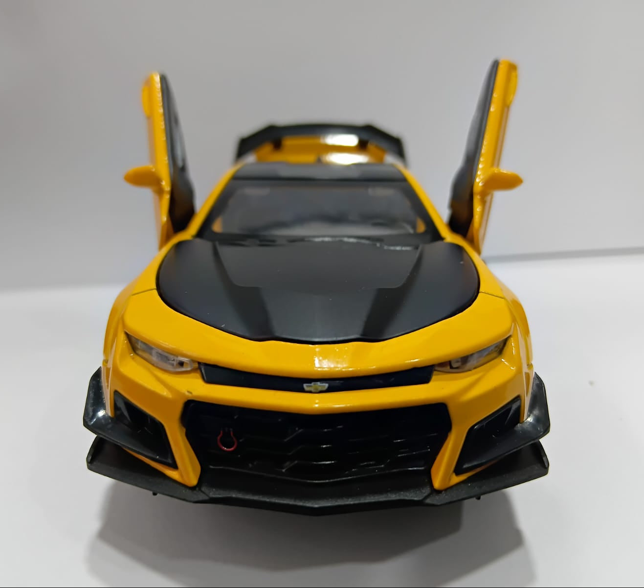 CHE ZHI DIE CAST 1/32 ALLOY MODEL SOUND AND LIGHT PULL BACK FUNCTION