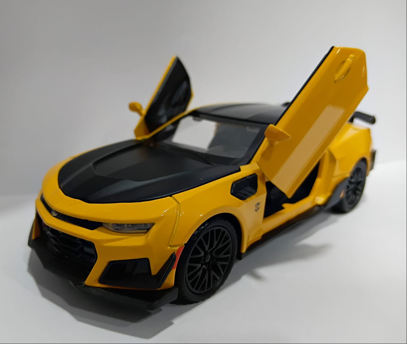 CHE ZHI DIE CAST 1/32 ALLOY MODEL SOUND AND LIGHT PULL BACK FUNCTION