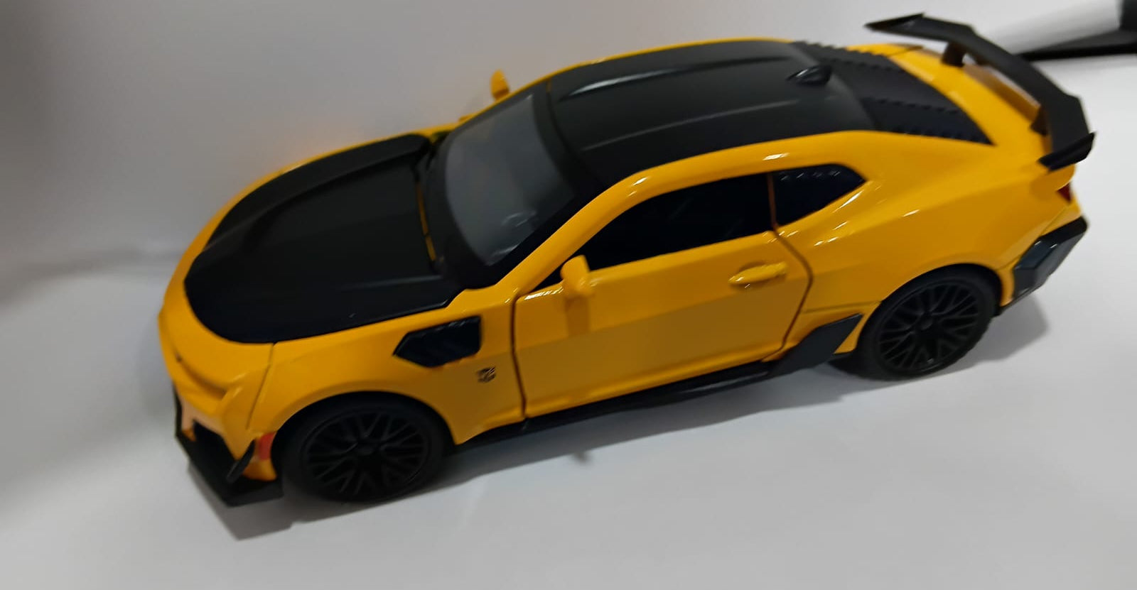 CHE ZHI DIE CAST 1/32 ALLOY MODEL SOUND AND LIGHT PULL BACK FUNCTION
