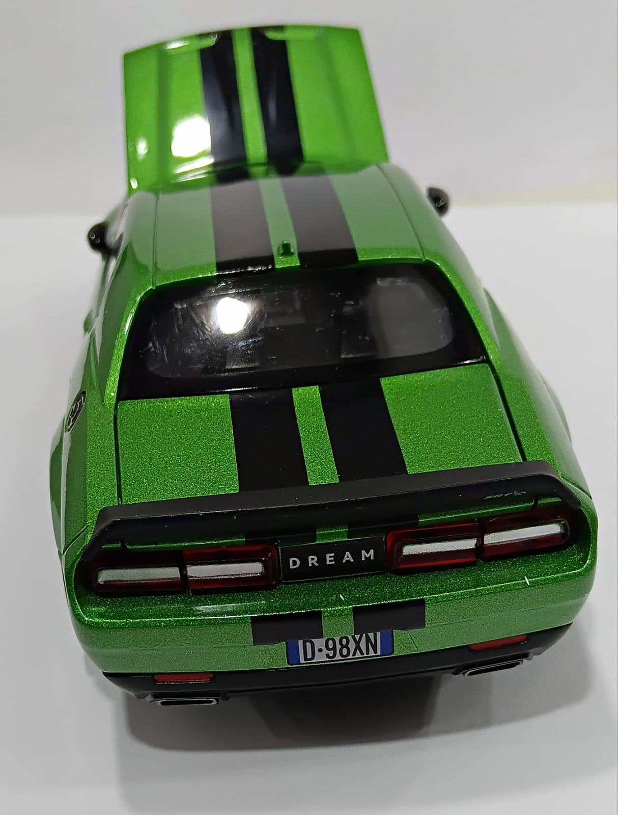 DODGE CHALLENGER SRT 24375 1/22 ALLOY MODEL CAR GREEN COLOR