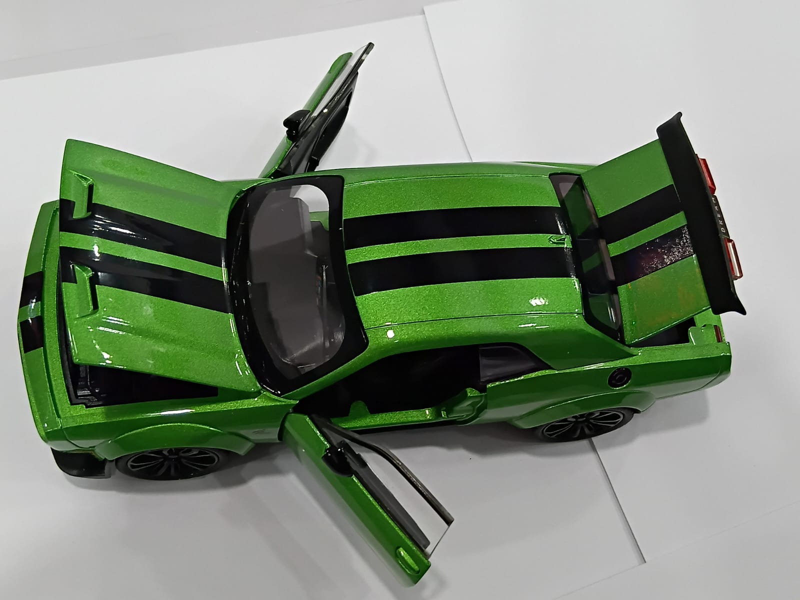 DODGE CHALLENGER SRT 24375 1/22 ALLOY MODEL CAR GREEN COLOR