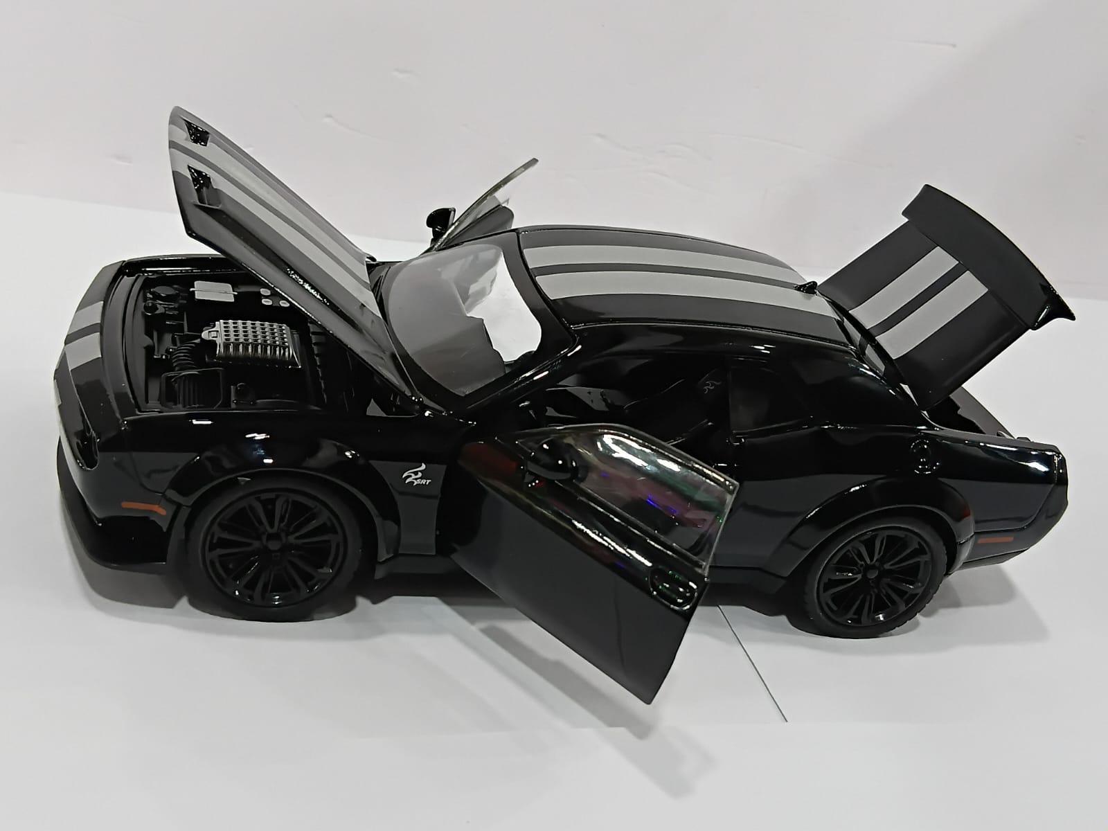 DODGE CHALLENGER SRT 24375 1/22 ALLOY MODEL CAR BLACK COLOR