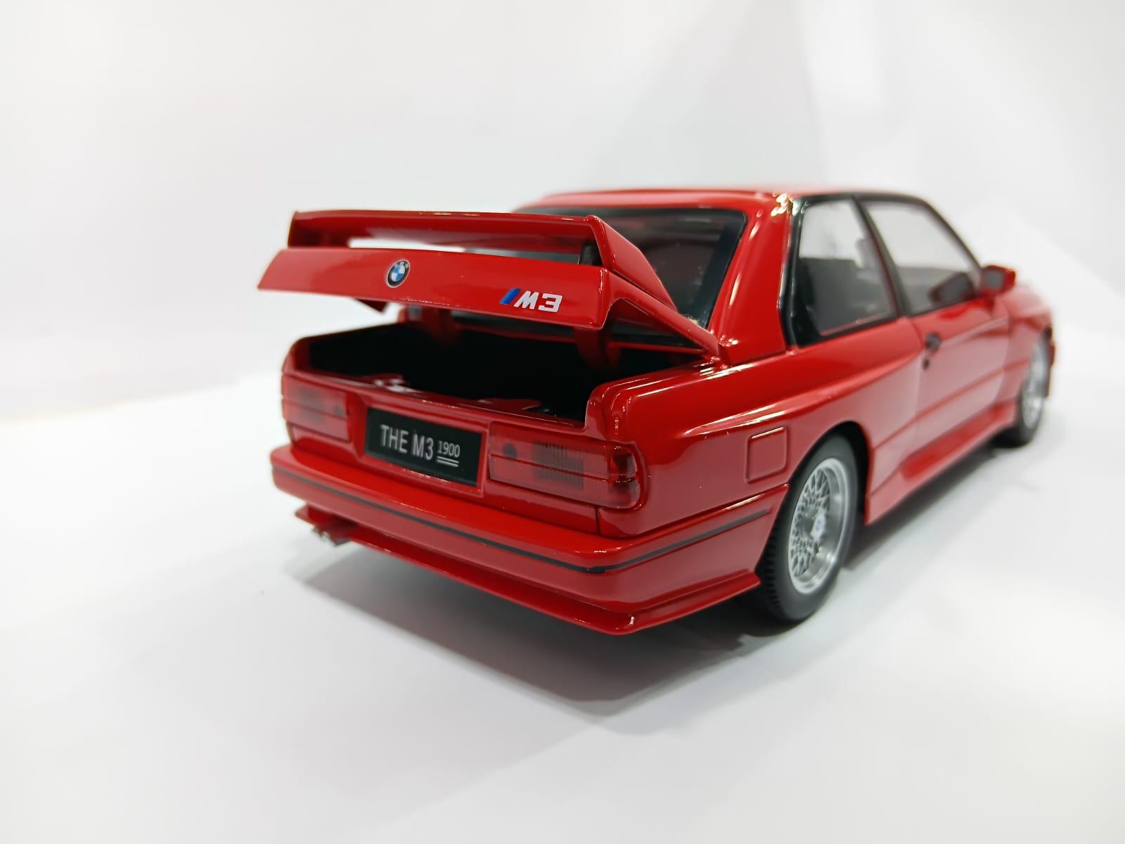 DIE CAST 1:24 1900-440 BMW MINI MODELLING TIDE DESIGN WITH PULL BACK LIGHTING FUNCTION RED COLOR