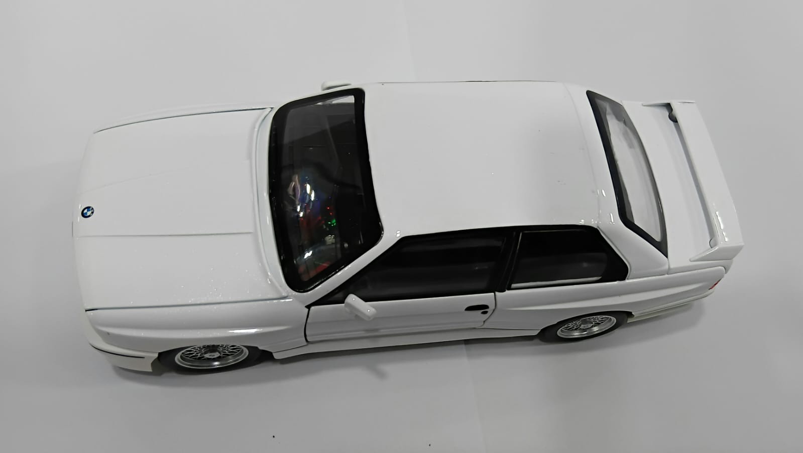 DIE CAST 1:24 1900-440 BMW MINI MODELLING TIDE DESIGN WITH PULL BACK LIGHTING FUNCTION WHITE COLOR