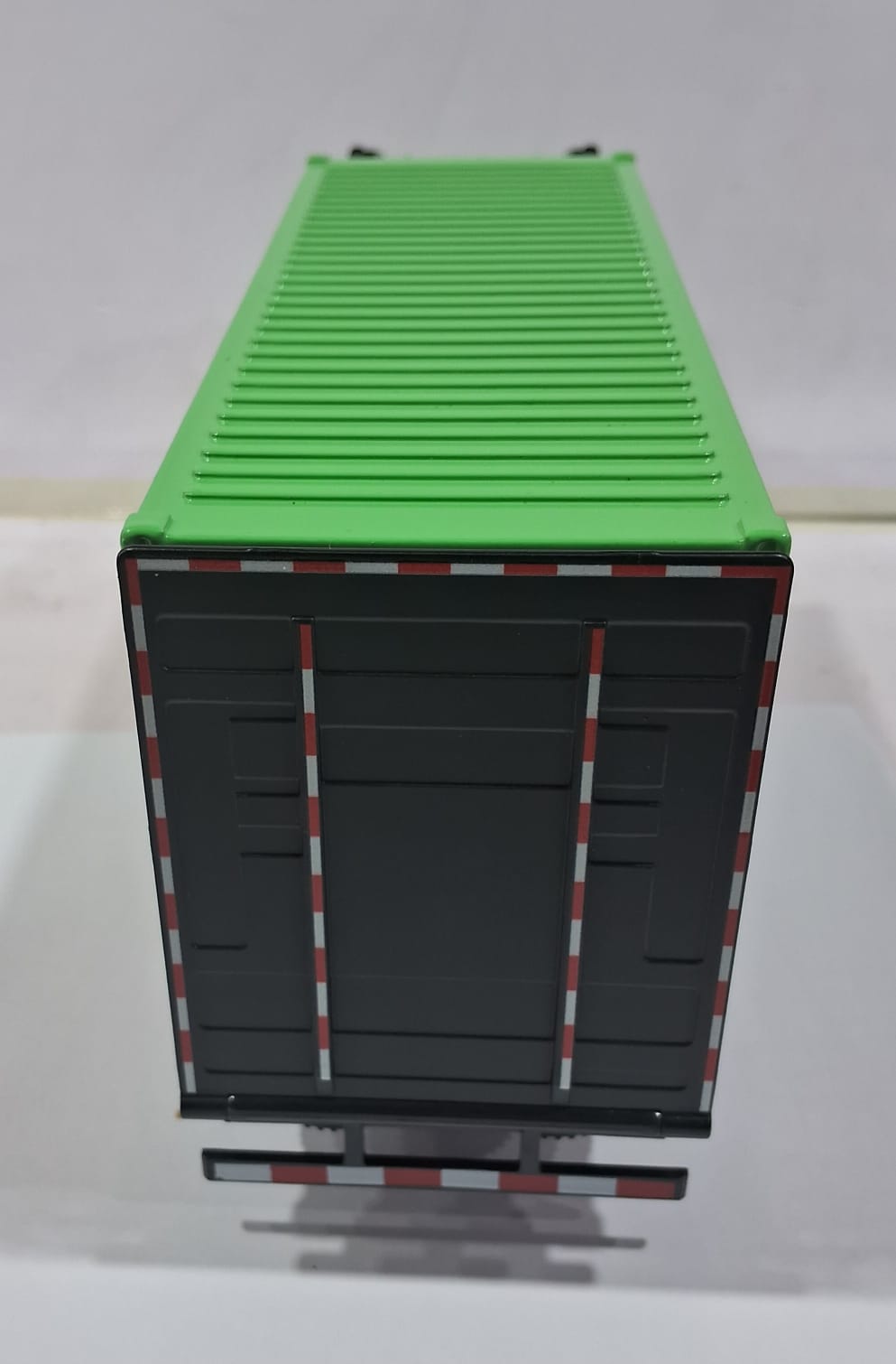 TRUCK 53522-43 1/24 DIE CAST MODEL LIGHT AND SOUND GREEN COLOR