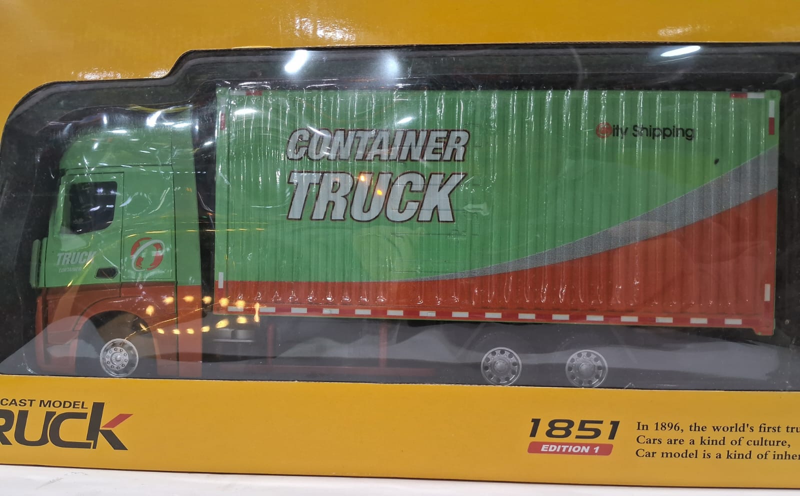 TRUCK 53522-43 1/24 DIE CAST MODEL LIGHT AND SOUND GREEN COLOR
