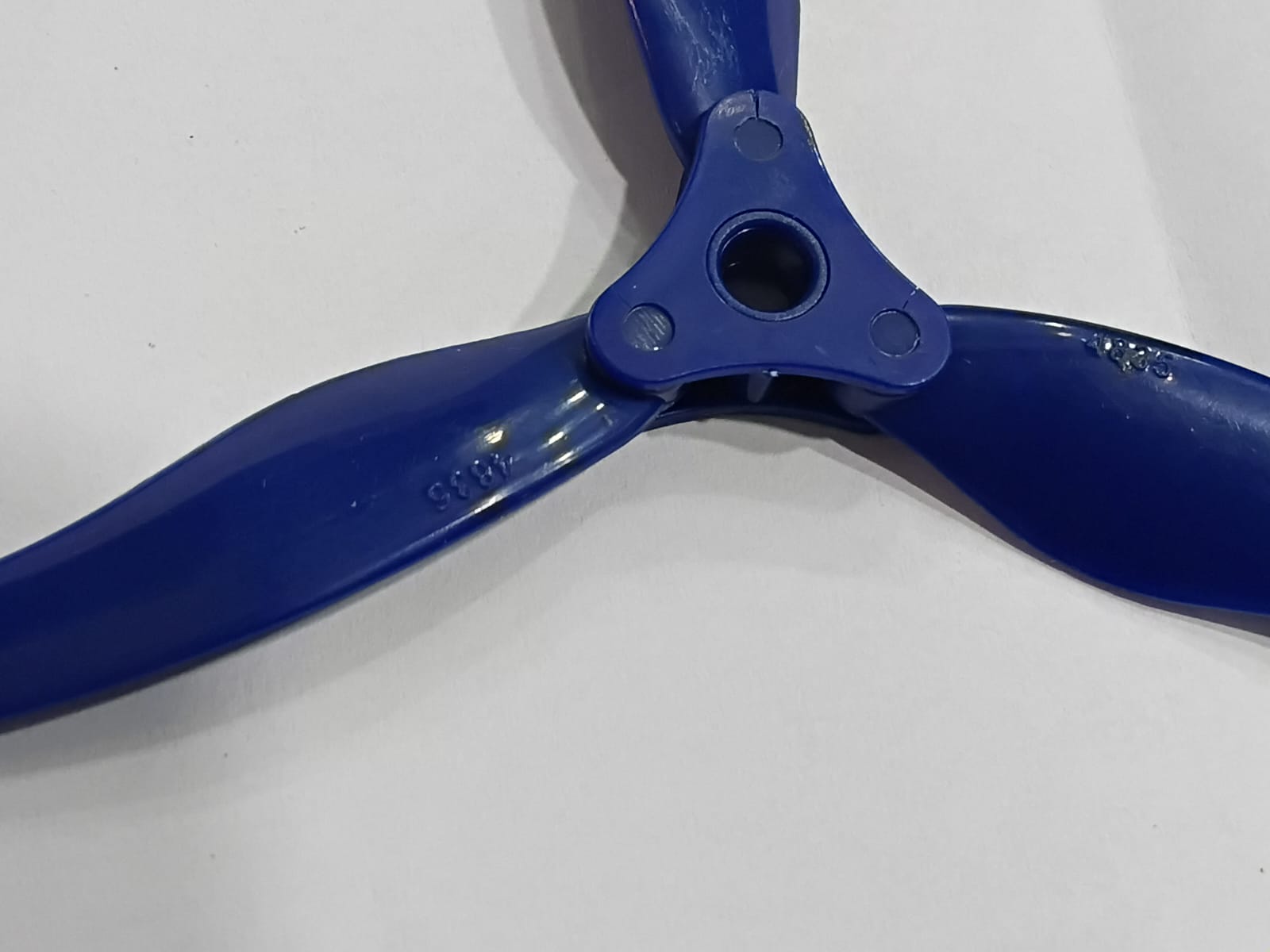 GEMFAN F5135 FLOPPY PROPELLER 3-BLADE FOLDING PROPELLER BLUE QUALITY PREOWNED