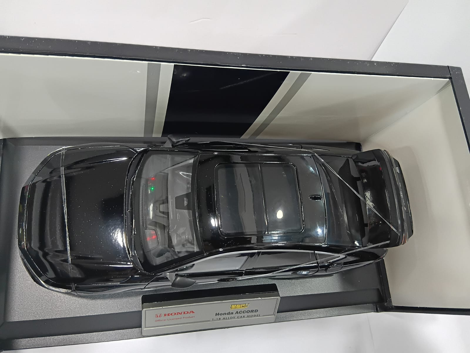 HONDA H1112 ACCORD 2023 1:18 OPENING DOORS AND LED LIGHTS WITH SOUND FUNCTION DIE-CAST MODEL BLACK
