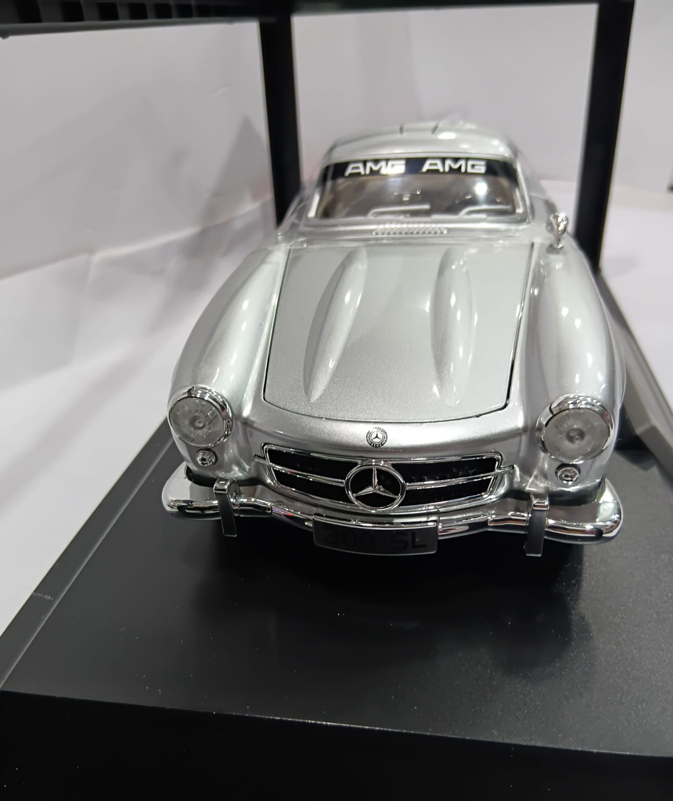 ALLOY CAR MERCEDES-BENZ 300 SL AMG 1:18 OPENING DOORS AND LIGHT WITH SOUND FUNCTION DIE-CAST MODEL SILVER