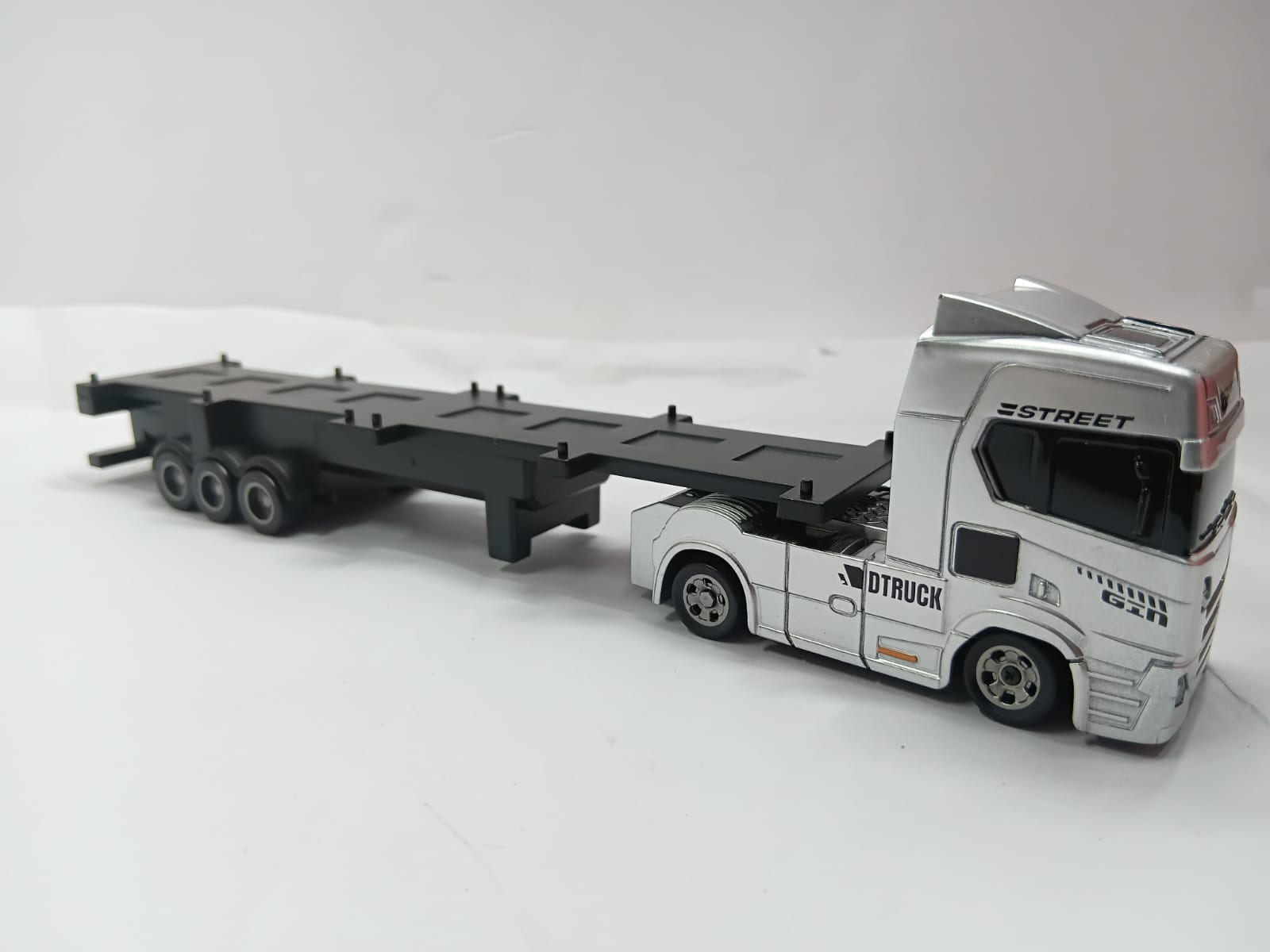 TRAILER 3606 1/64 2.4GHZ RTR SEMI/FLATBED/CONTAINER R/C TRUCK(GREY) CONTAINER (RED)