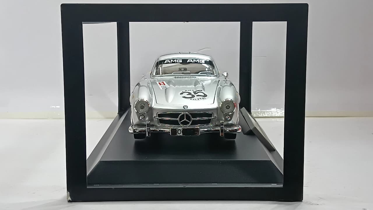 ALLOY CAR MERCEDES-BENZ 300SL AMG 35 1:18 OPENING DOORS AND LIGHT WITH SOUND FUNCTION DIE-CAST MODEL SILVER