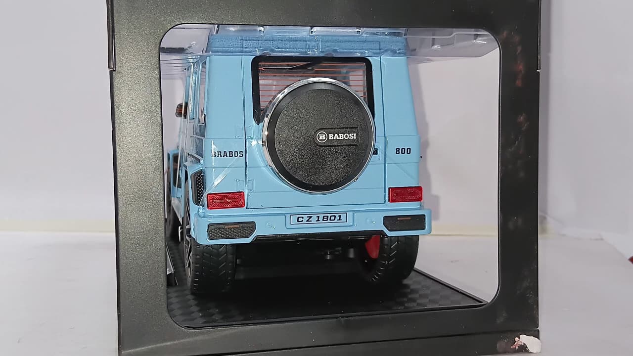 CHE ZHI CZ1801B BABOSI 800 1:18 DIE-CAST SIMULATION SOUND AND LIGHT PULL BACK SERIES SKY BLUE