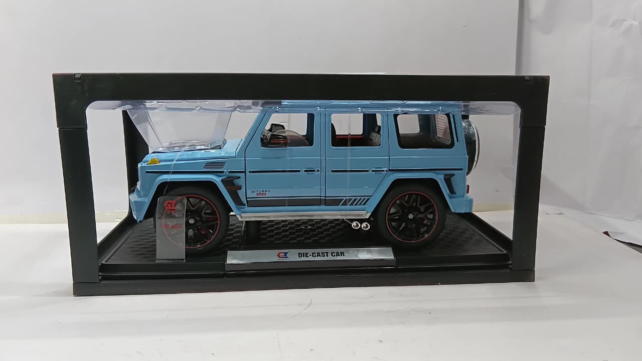 CHE ZHI CZ1801B BABOSI 800 1:18 DIE-CAST SIMULATION SOUND AND LIGHT PULL BACK SERIES SKY BLUE