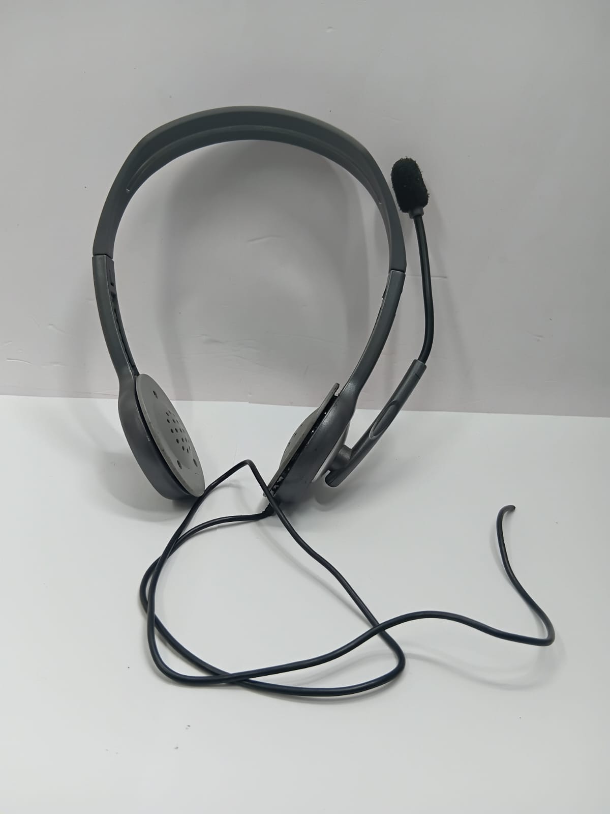 LOGITECH HEADPHONE WIRE DAMAGED PREOWNED