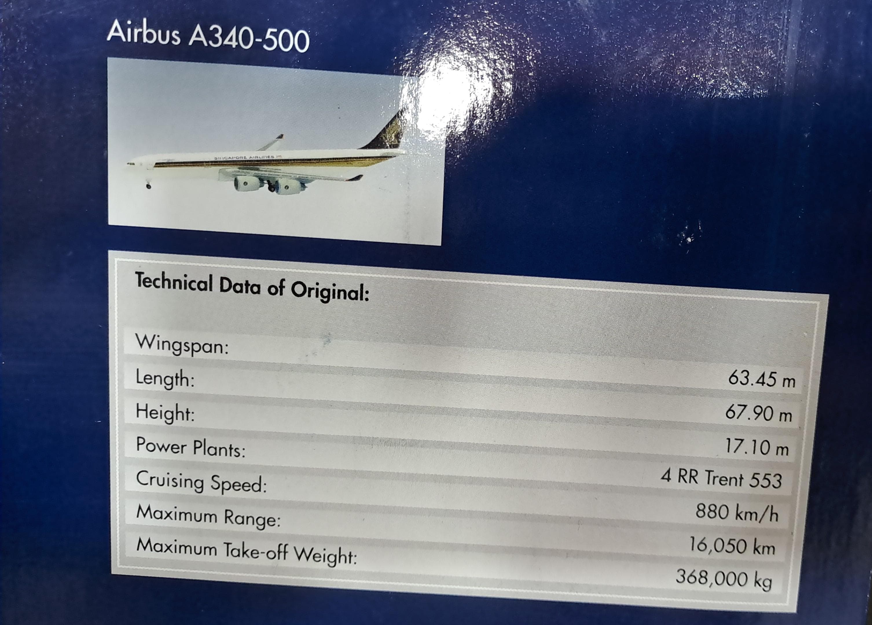 THE SINGAPORE AIRLINES HERITAGE SERIES 3-THE ESSENTIAL MODEL PLANE COLLECTION