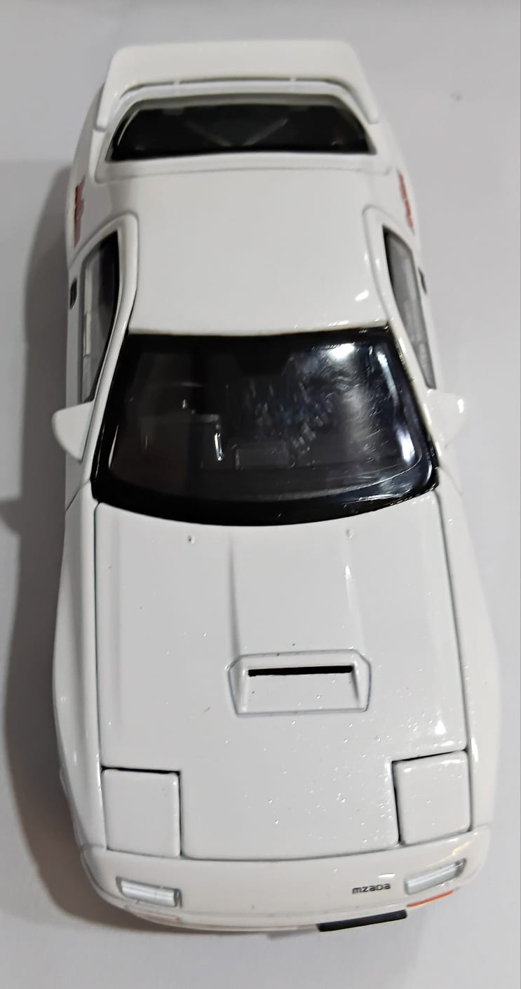 DIECAST MZADA RED SNIS  1:32 SCALE MODEL CAR WHITE (D21023)