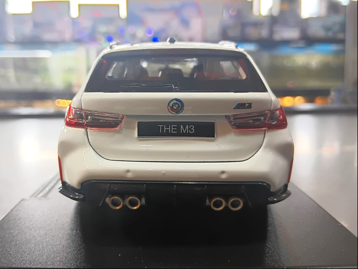 BBURAGO 18-91112WT 1/24 BMW M3 TOURING (2023) DIE-CAST WHITE