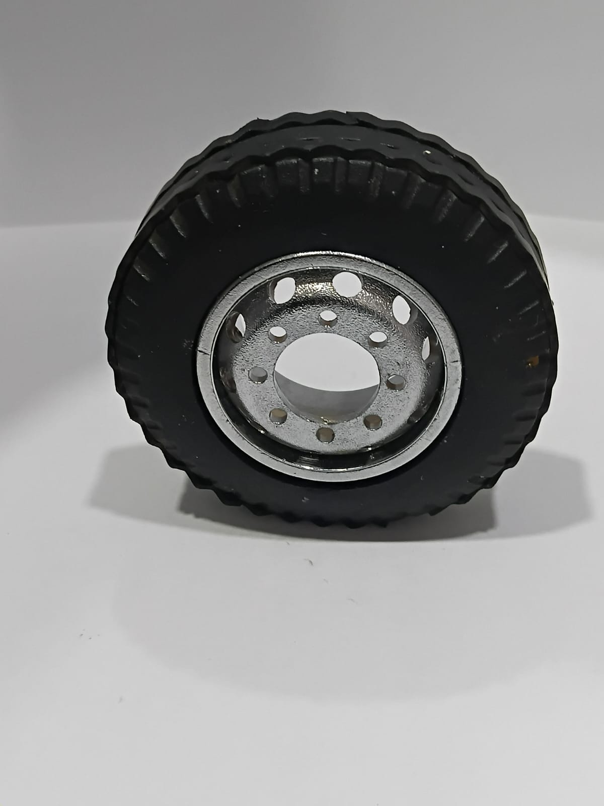 RC TRUCK RUBBER TYRE WITH DISK