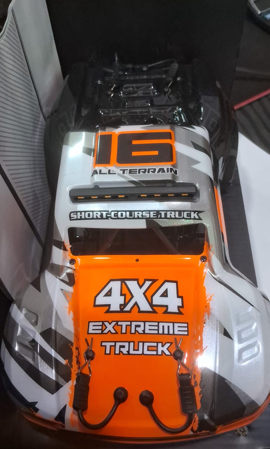 TORNADO HOSPEED HS16-81 1/16 4WD 2.4G IPX4 WATERPROOF LVL SHORT COURSE TRUCK ORANGE WHITE