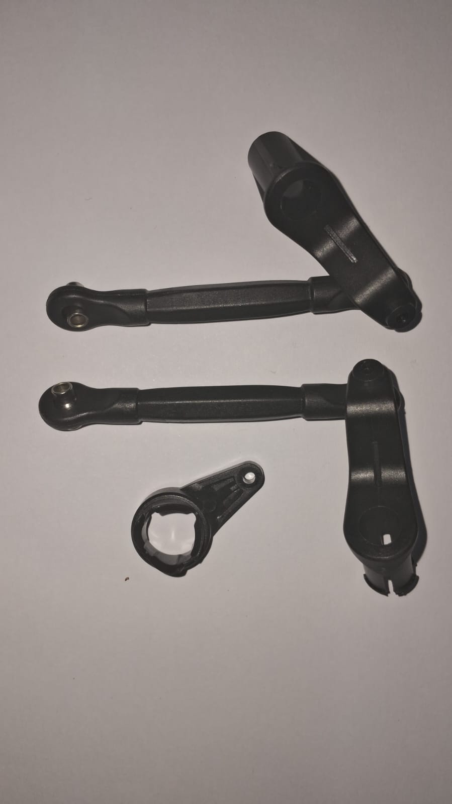 STEERING ASSEMBLY FOR 1:10 RC CAR