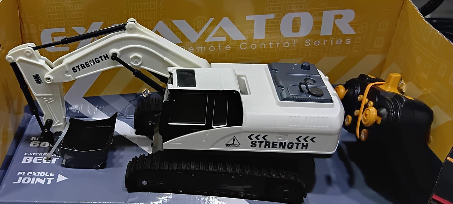 RC EXCAVATOR 9995 2.4G 11CH OPTIONAL ALLOY 680 DEGREE ROTATION (WHITE)