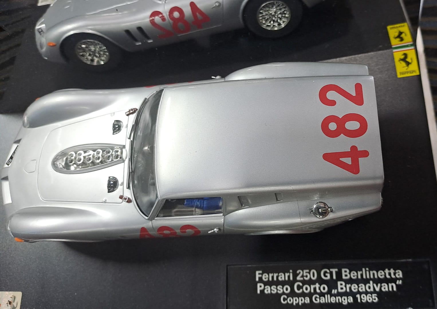FERRARI 250 GT BERLINETTA PASSO CORTO BREADVAN SLOT CAR