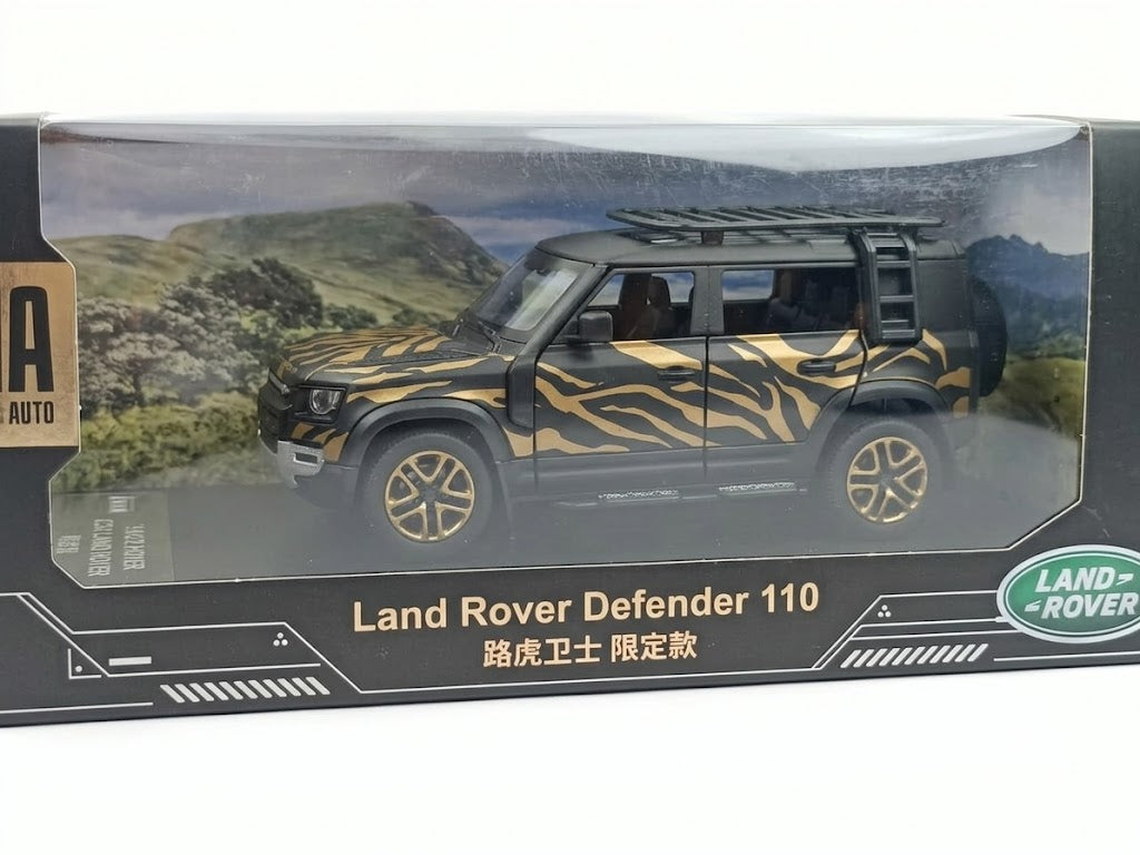 CCA 1:32 LAND ROVER DEFENDER 110 DIECAST MODEL  88416A CAR BLACK/GOLD