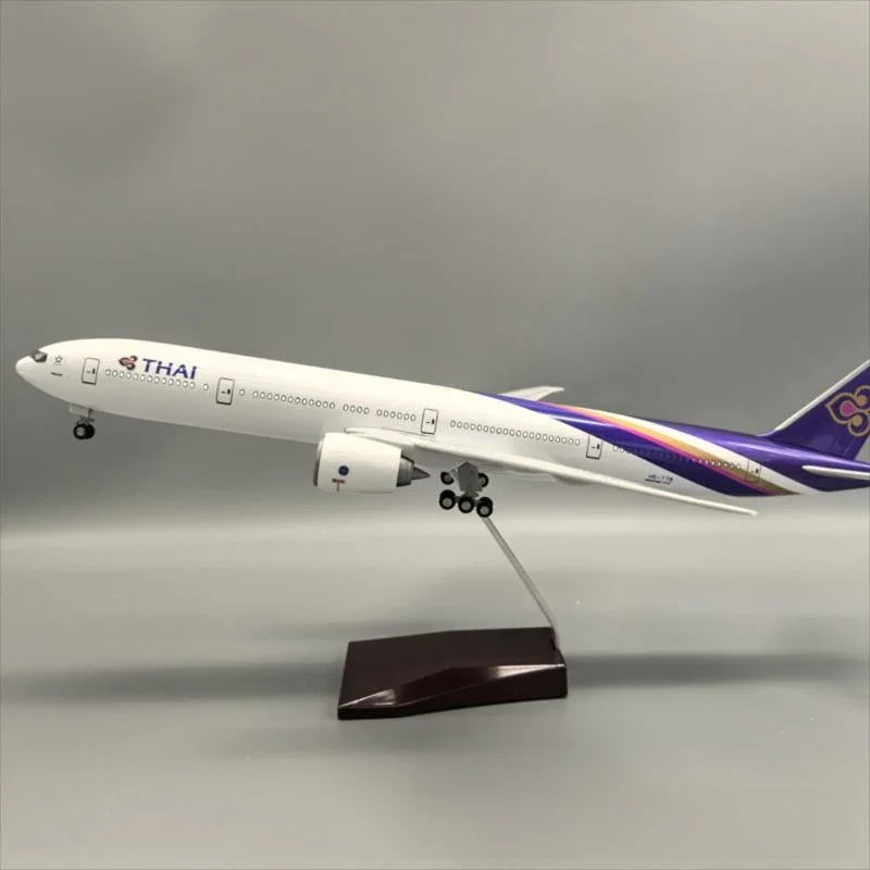 AIRPLANE DIECAST THAI HS-TTB BOEING 777 WITH LED LIGHT DISPLAY 47CM
