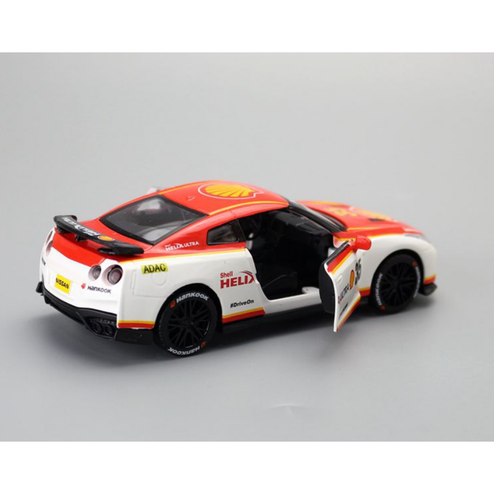 CCA 2020 NISSAN GT-R (R35) 1:42 SCALE (WHITE&RED)