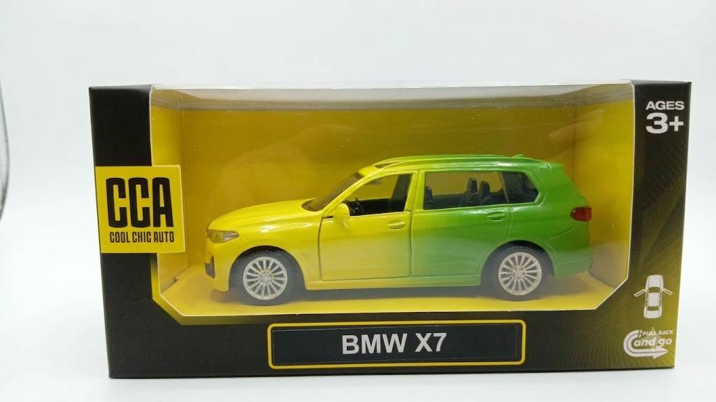 CCA 1:36 BMW X7 DIECAST MODEL 12001 CAR YELLOW/GREEN