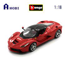 Bburago Signature Series 1/43 Scale Ferrari LaFerrari Diecast Car Model for 14+ Years (Red)