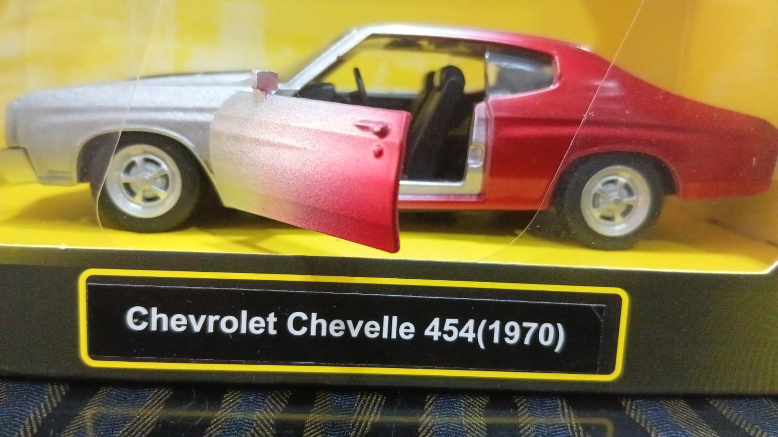 CCA 1:36 12019 CHEVROLET CHEVELLE 454(1970) SILVER RED DIECAST MODEL