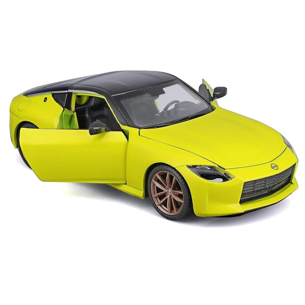 MAISTO 1/24 SCALE 2023 NISSAN Z (YELLOW) DIECAST CAR MODEL