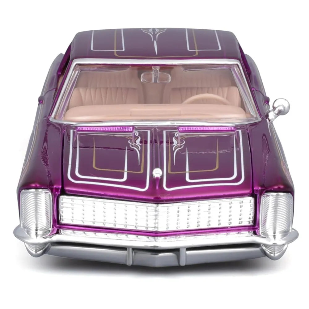 MAISTO 1/24 1965 BUICK RIVIERA 52551 DIECAST MODEL