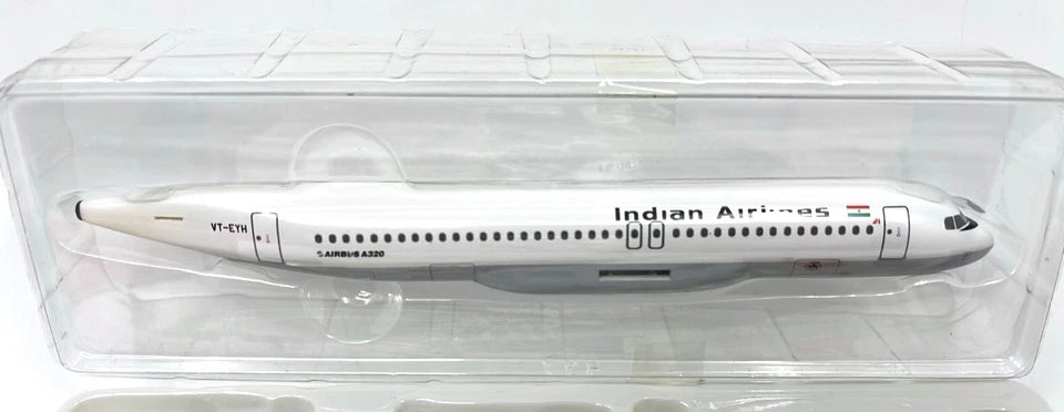 DIE CAST AIRPLANE HOGAN AIRBUS A320 INDIAN AIRLINES METAL 11083 VT-EYH 1:200 SCALE