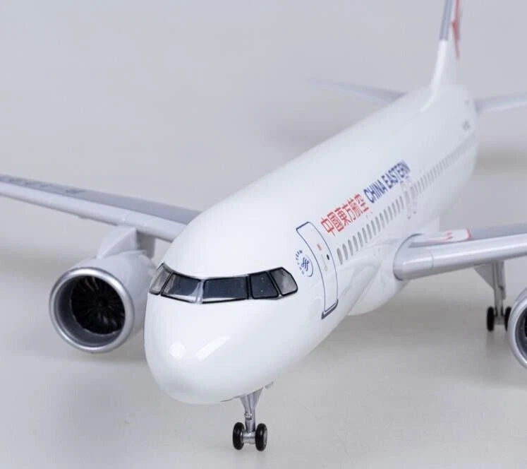 AIRPLANE DIECAST CHINA EASTERN B-I292 AIRBUS A320 NEO WITH LED LIGHT DISPLAY 47CM