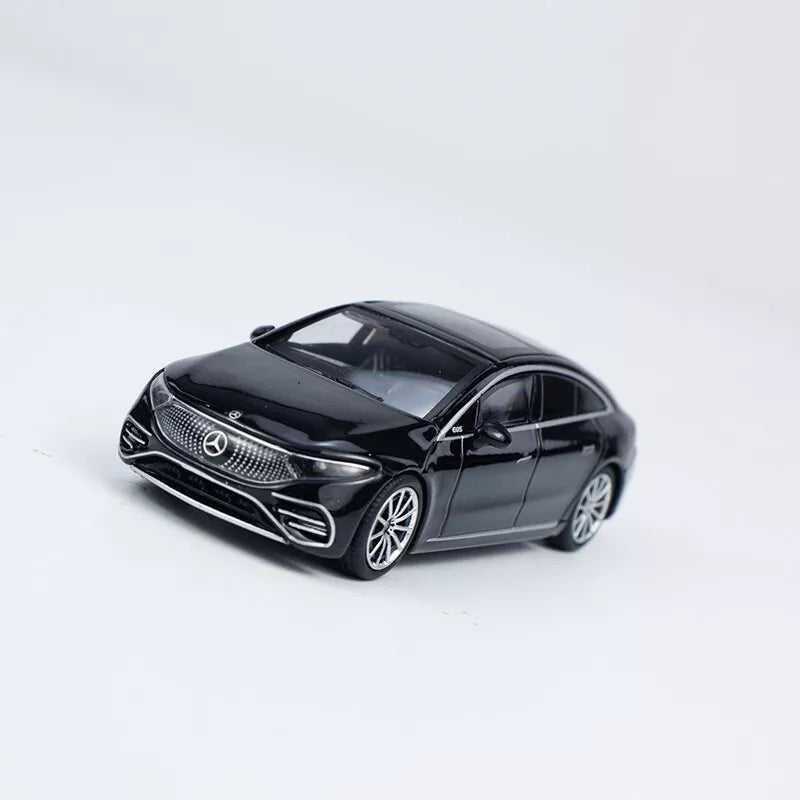 MINI GT 1/64 SCALE MERCEDES-BENZ EQS 580 4MATIC (BLACK) NO:694