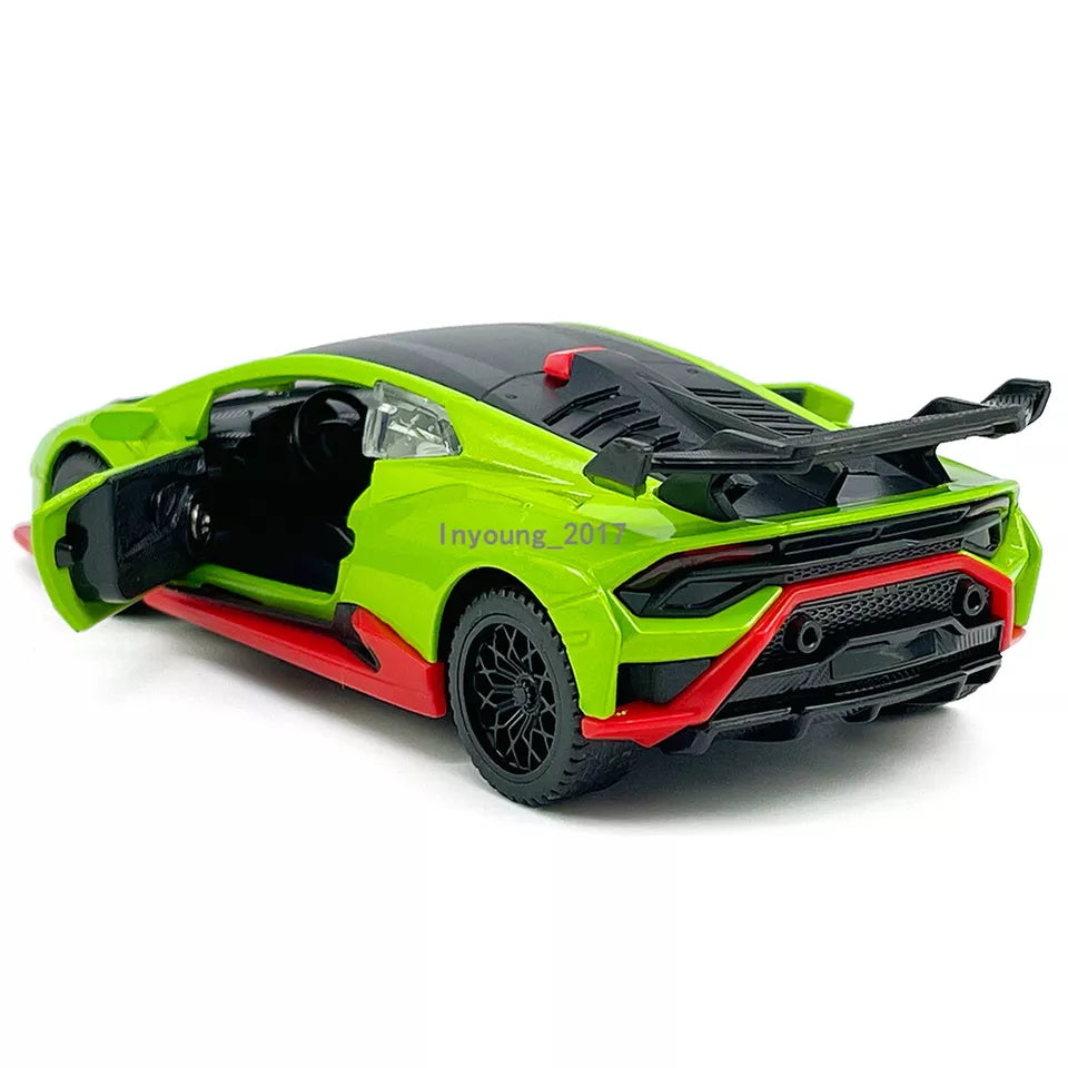 CCA LAMBORGHINI HURACAN STO 1:40 SCALE (GREEN&RED)
