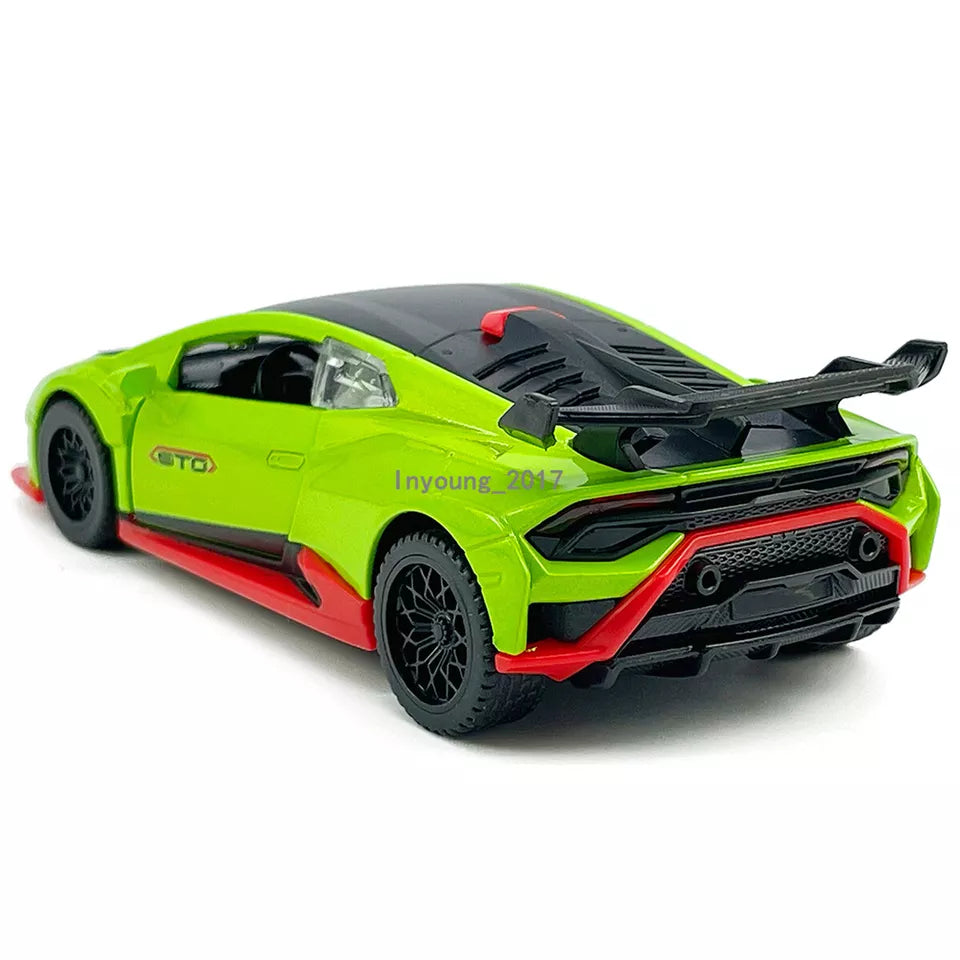 CCA LAMBORGHINI HURACAN STO 1:40 SCALE (GREEN&RED)