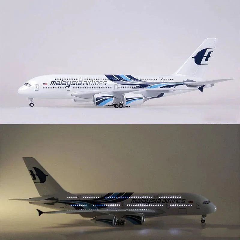 AIRPLANE DIECAST MALAYSIA AIRLINES 9M-MNB AIRBUS A380 WITH LED LIGHT DISPLAY 47CM