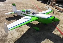 Extreme Flight Extra 300 EXP V2 91" - Green/White